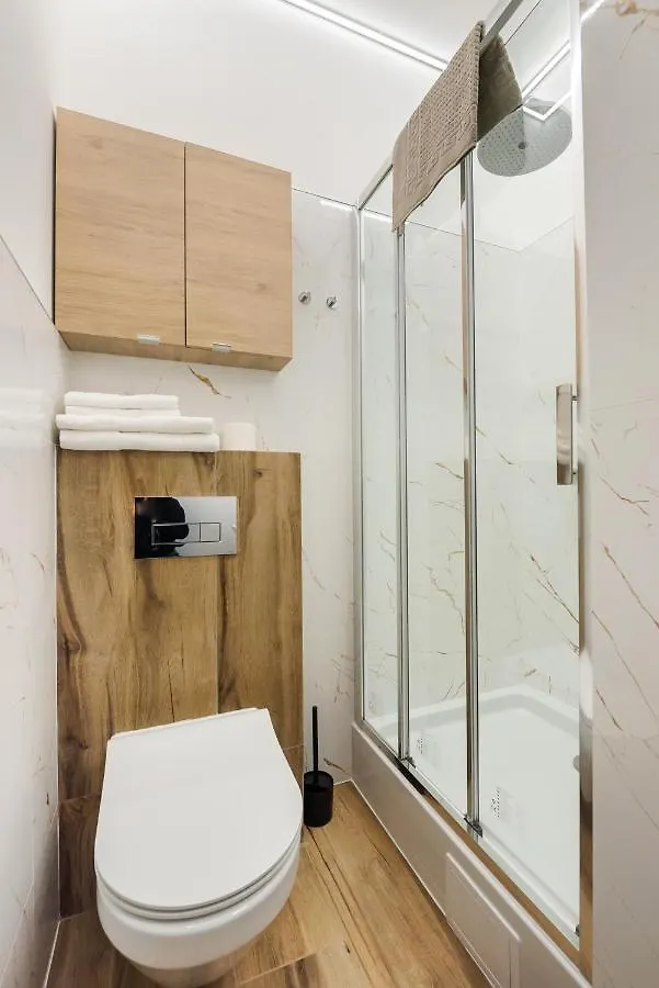 Arkadia Mezzanine Apartment Warsaw