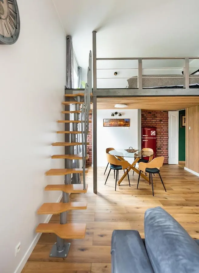 Arkadia Mezzanine Apartment Warsaw