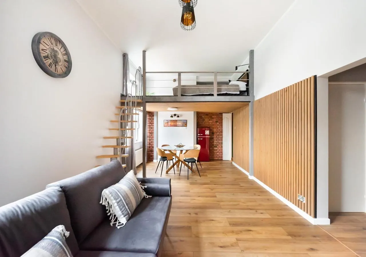 Arkadia Mezzanine Apartment Warsaw